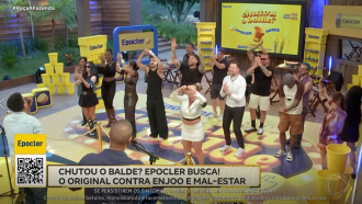 Peões curtem happy hour com pastelzinho e pagodinho