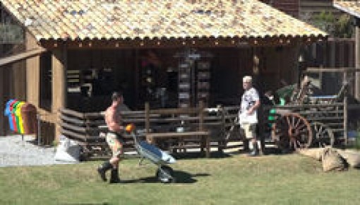 Evandro Santo e Leo Stronda dizem que vão morar juntos