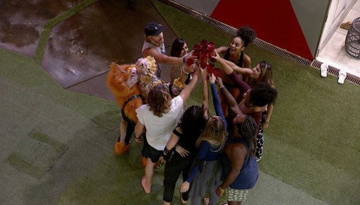 Resumo BBB: Festinha de aniversário para Gabriela anima casa na madrugada

