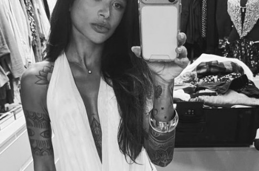 Aline Campos mostra resultado de novo procedimento estético