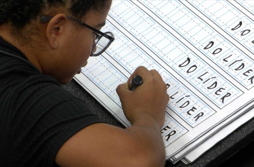 Após veto em Festa, Milena chama Jonas Sulzbach de 'imbecil' e ameaça: 'As suas que vão ser manchadas'