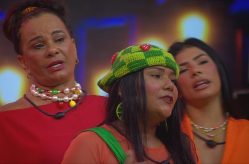 Chaiany cai no choro durante show de Simone Mendes no BBB 26