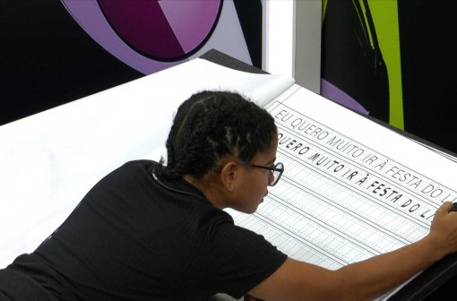 Milena inicia desafio do Barrado no Baile