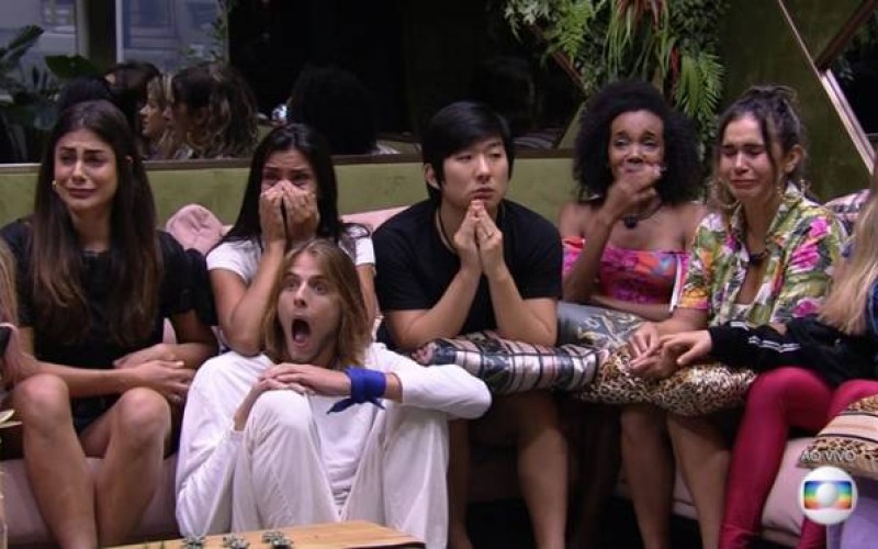 BBB20 - Brothers se comovem com informações sobre pandemia de coronavírus