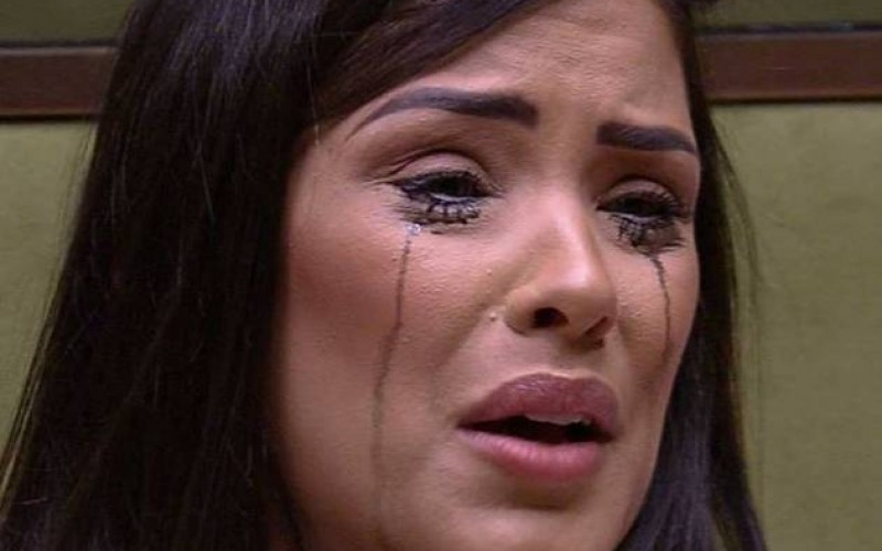 BBB20 - Ivy cai no choro e revela que ainda não aceitou a saída de Daniel