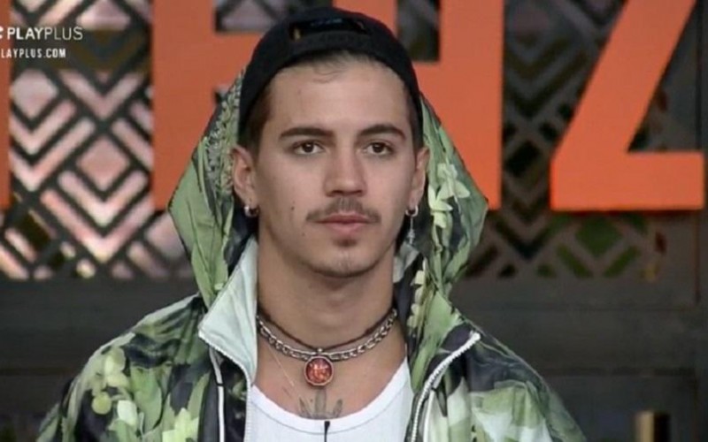 Biel dá poder da chama vermelha a Mateus e leva chamada de atenção de Mion