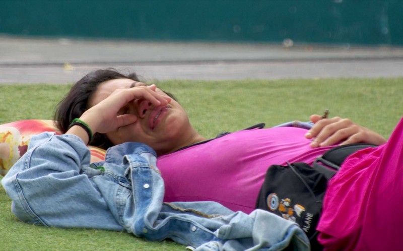 Alane chora sozinha no BBB 24 e desabafa: 