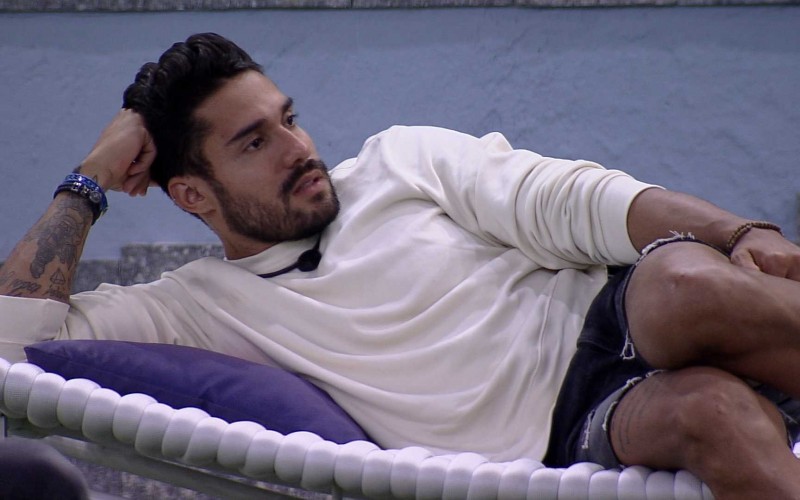 Arcrebiano diz para Caio e Rodolffo: 