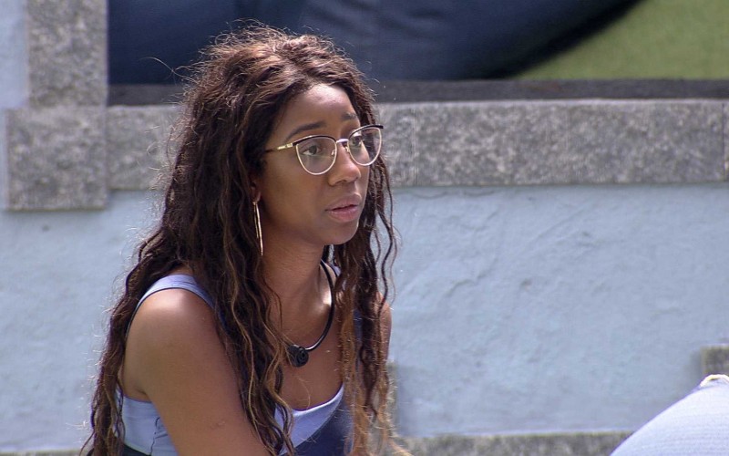 Camilla de Lucas se desculpa com Fiuk: 