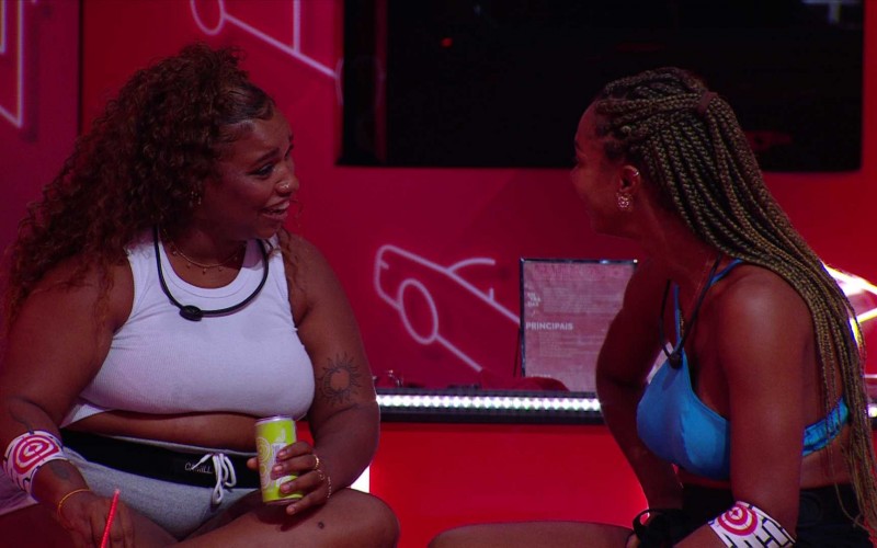 Camilla dispara sobre sister: 