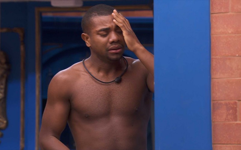 Davi chora sozinho andando pela casa do BBB 24: 