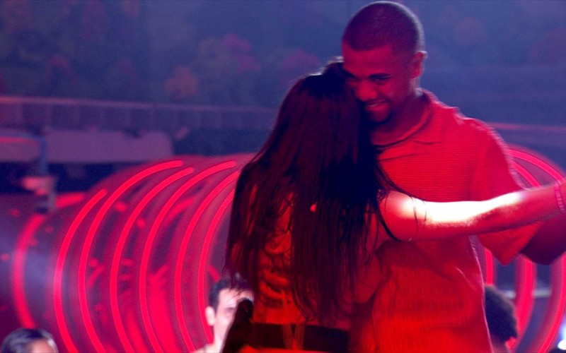 Davi e Isabelle dançam juntos na Festa do BBB 24