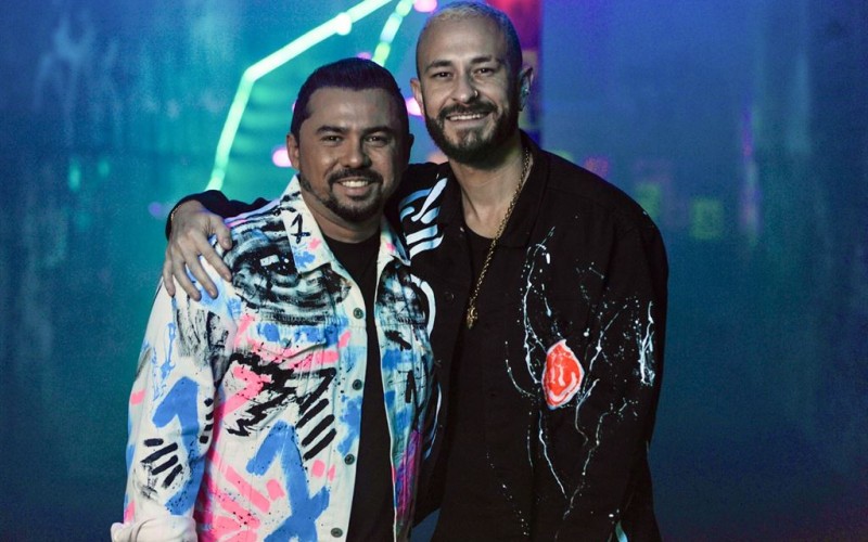 Fred Bruno, do BBB 23, grava clipe com o cantor Xand Avião