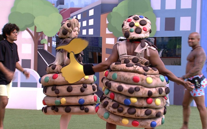 Fred Nicácio e Marília cumprem Castigo do Monstro no BBB 23