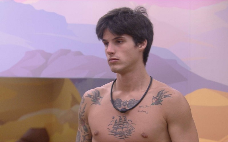 Gabriel, do BBB 23, revela chateação com brother