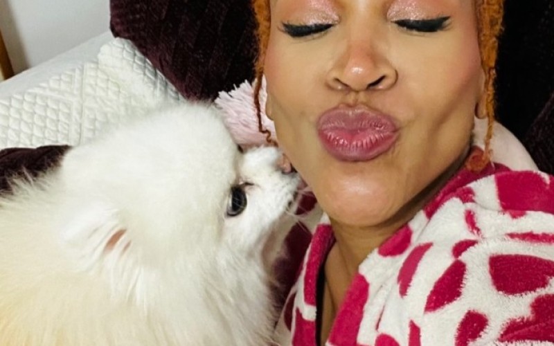 Karol Conká faz 40 anos e comemora: 