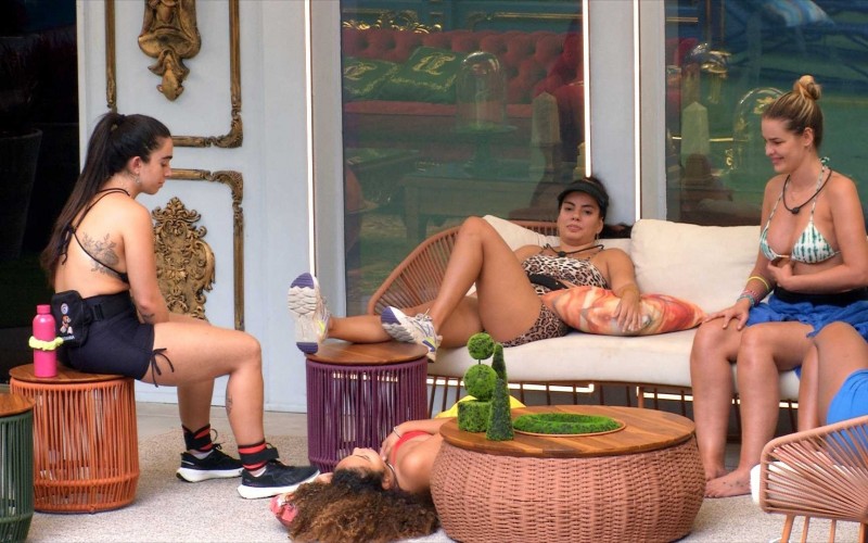 No BBB 24, Yasmin fala de Bruna Marquezine para sisters