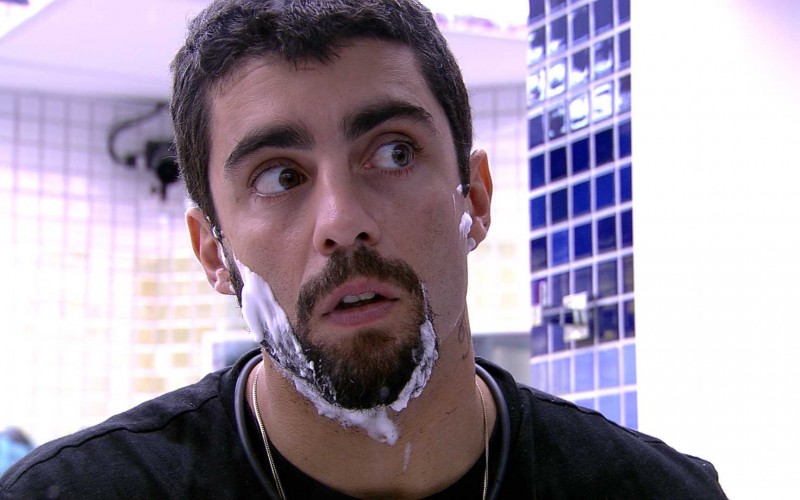 Pedro Scooby adota novo visual no BBB 22: 