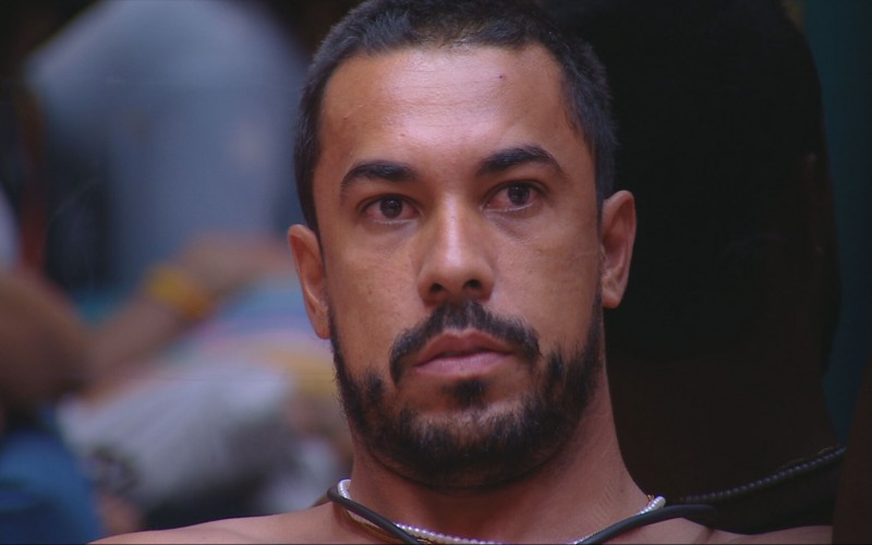 Quarto do Desafio: Maike é vetado da Prova do Líder