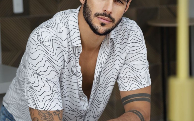 Rodrigo Mussi sofre acidente de carro