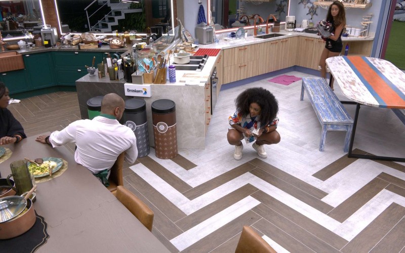 Sapo entra na casa do BBB 23 e sisters brincam: 