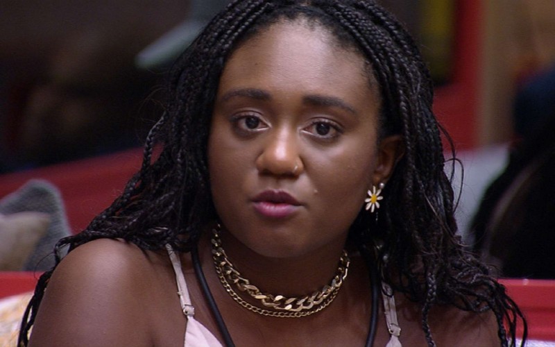 Sarah Aline tenta se explicar para Ricardo