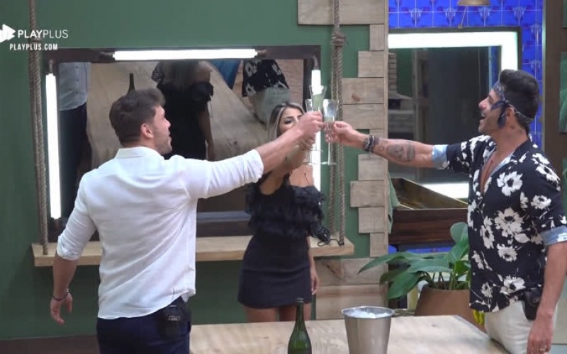 Finalistas brindam à festa que vai reunir todos os eliminados