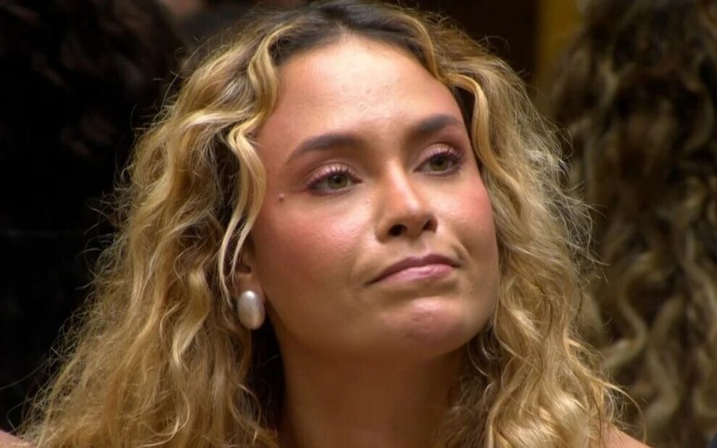 Presa em 2021, Sarah desperdiça segunda chance e é eliminada do BBB 26